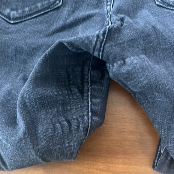 Pre loved Abercrombie and Fitch skinny jeans - Picture 9 of 10